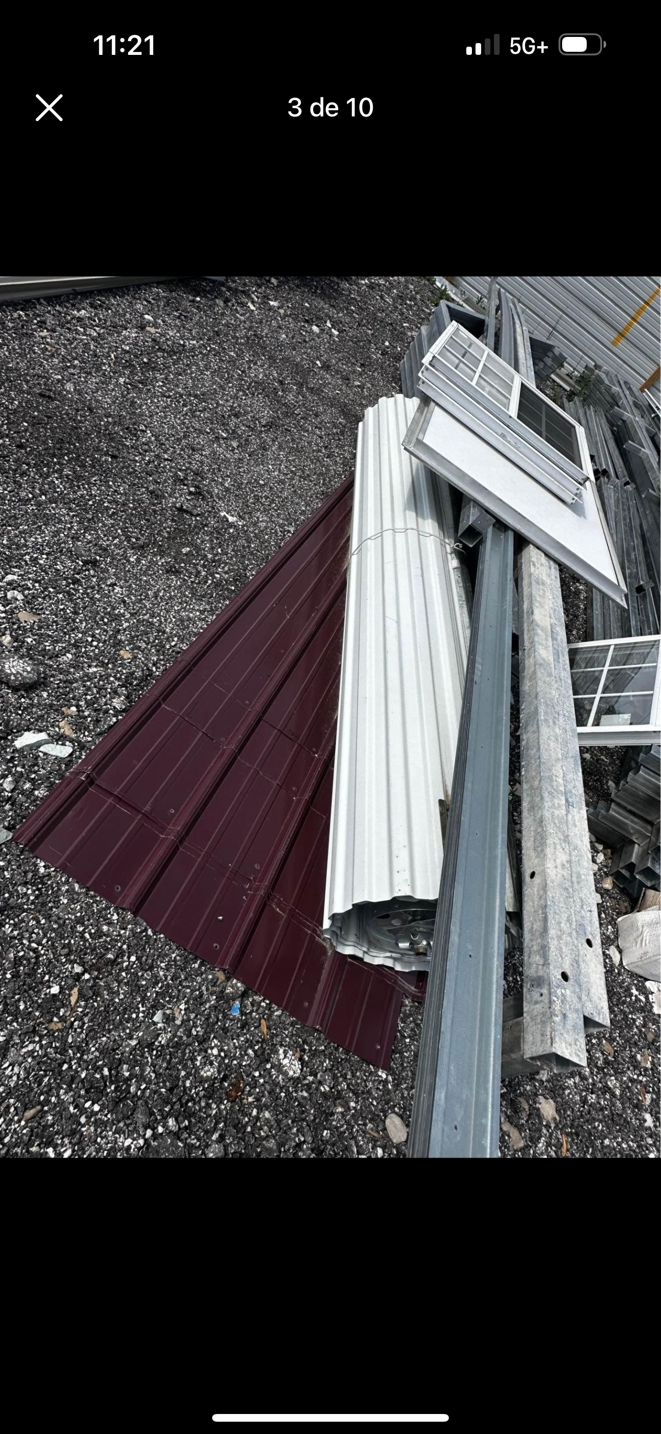 22x31x8 Metal Garage
