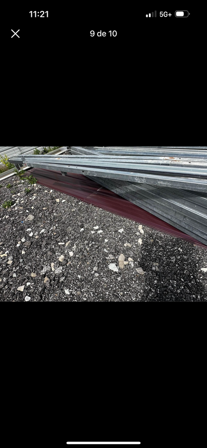 22x31x8 Metal Garage