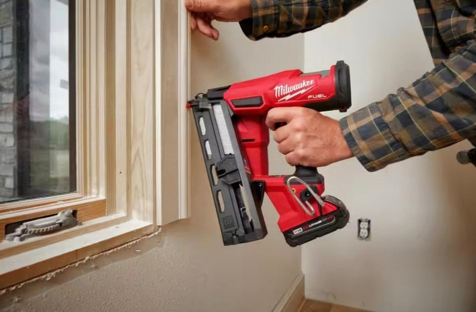 Milwaukee
M18 FUEL 18-Volt Lithium-Ion Brushless Cordless Gen II 16-Gauge Angled Finish Nailer (Tool-Only)